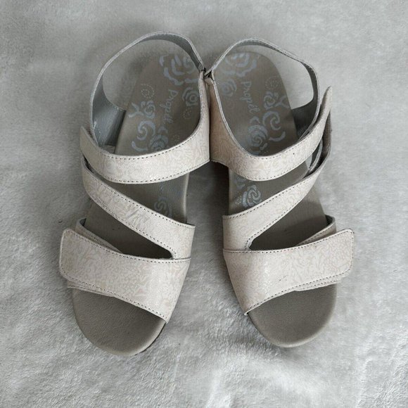 Propét Women's Millie Espadrille Wedge Sandal Is Size 7.5 - Picture 1 of 7